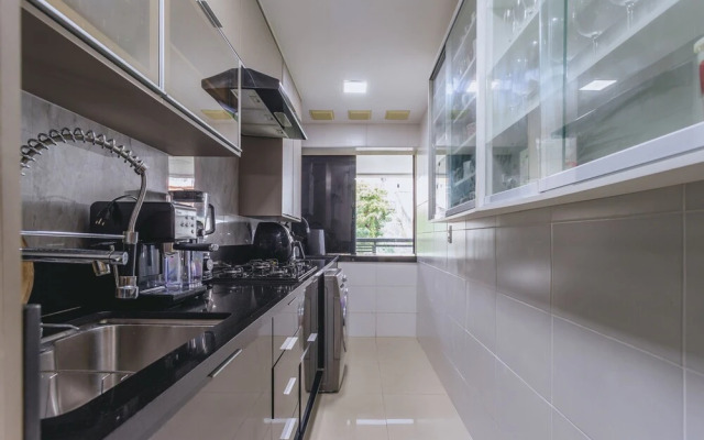 Apto com Piscina Wifi Ar-condicionado e Garagem