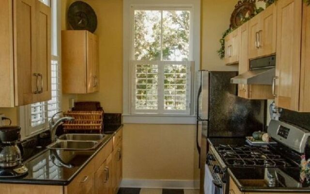 Hamakua Ranch House B&B