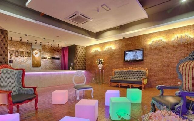 the youniQ Hotel