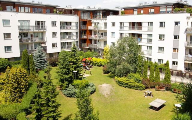 Wilanów Apartment with Balcony