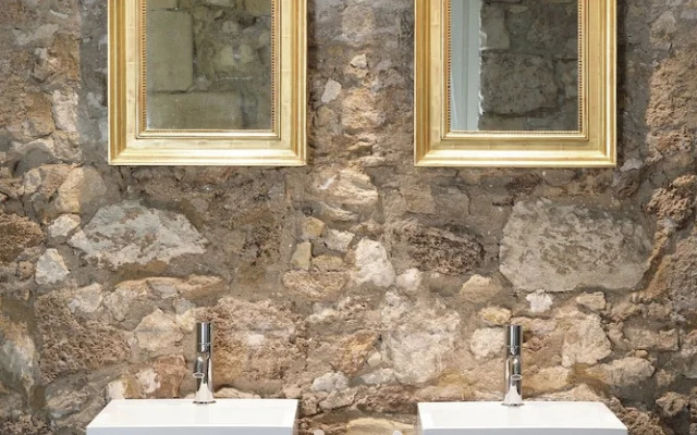 Isonzo Suites