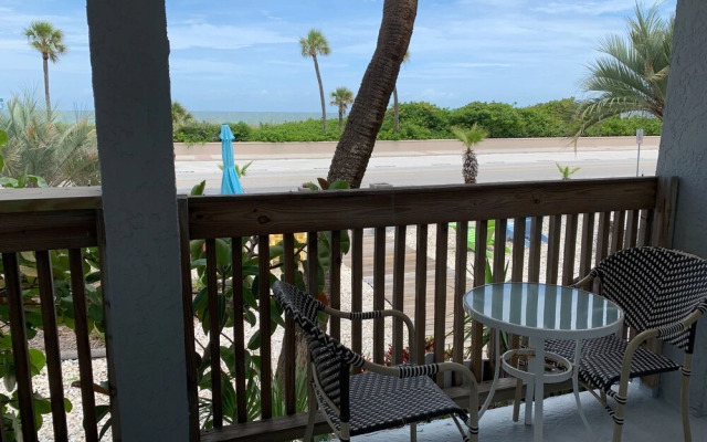 Sabal Palms Inn