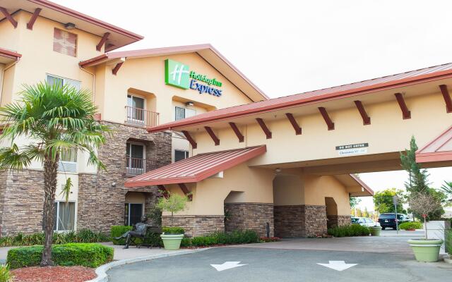 Holiday Inn Express and Suites Turlock by IHG