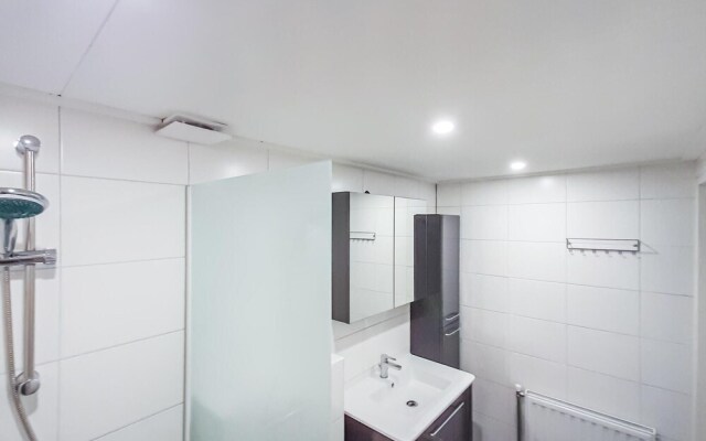 Amazing Home in Bruinisse With 2 Bedrooms and Wifi