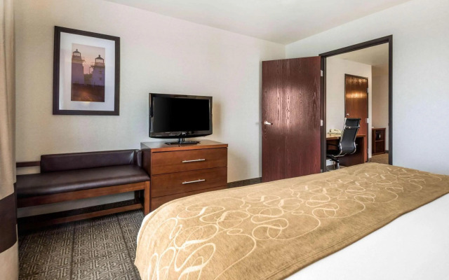 Comfort Suites at Par 4 Resort