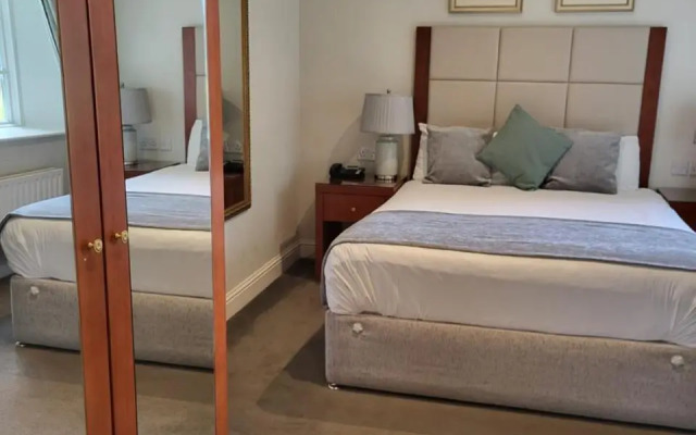 Liffey Valley House Hotel