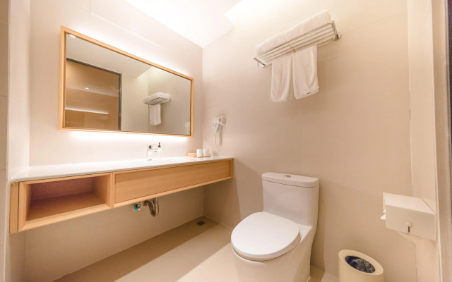Vienna Hotel - Shanghai Nternational Cruise Terminal Branch