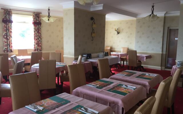 Sandown Hotel