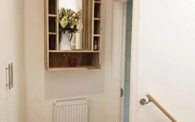 Stylish 2bed 2bath 8min to LondonBridge
