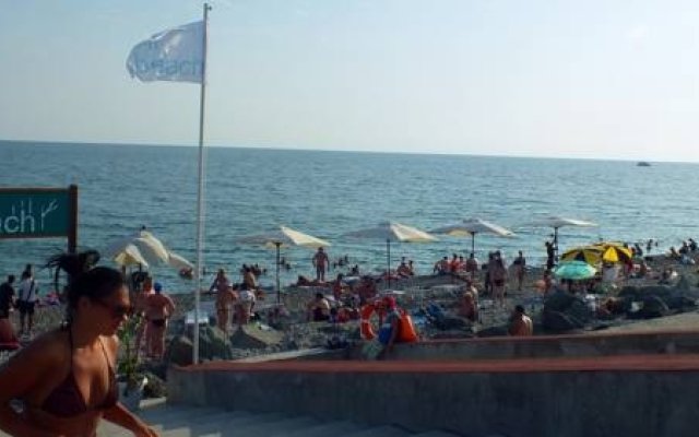 Roza Guest House