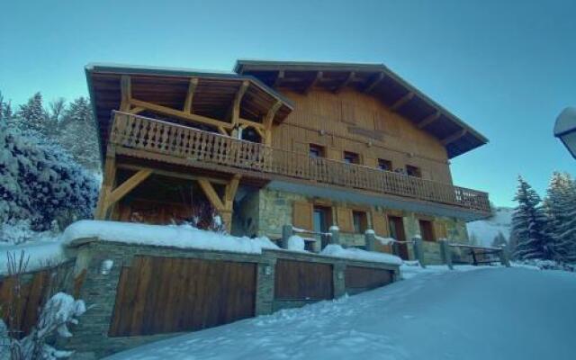 Apartments at Chalet Miravidi