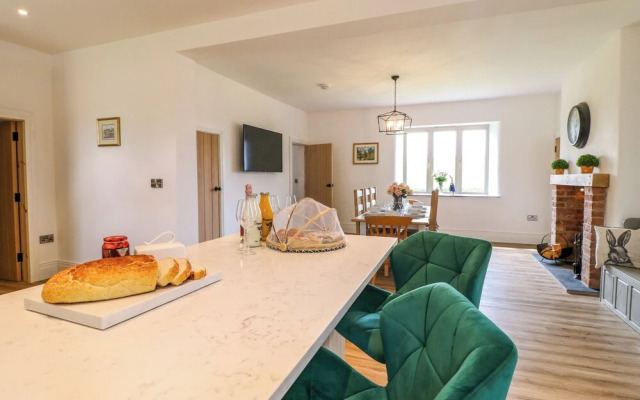 Upper Hurst Farmhouse