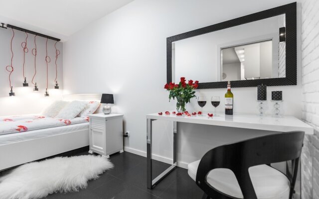 New Wave Apartment Glam