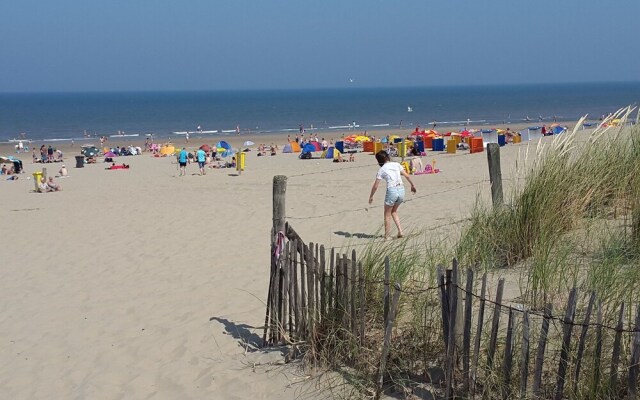 Large Holiday Home in Noordwijk Directly Behind the Dunes