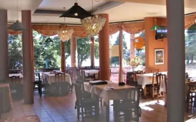 Las Piedras Apart Hotel