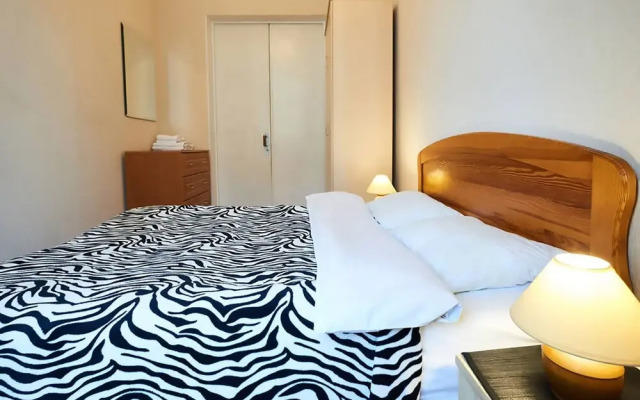 Home-Hotel Sofyevskaya 16-16