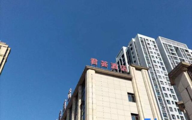 Junhui Hotel (Chongqing Shizhu the high-speed rail Store)