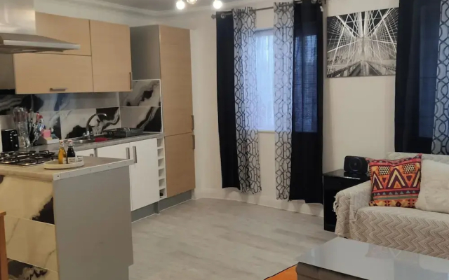 Stunning 2-bed Apartment in London Dagenham