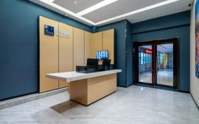 No.8 Season Hotel (Shenzhen University Yuehai Campus Branch)