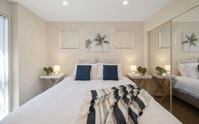 A Tropical Oasis with Views Over Jervis Bay 100m to Orion Beach