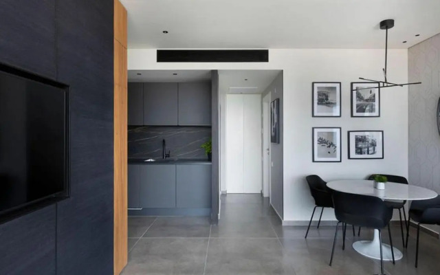 Extraordinary 1BR in Geula by HolyGuest