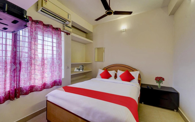 OYO Flagship 80521 Senthamizh Residency