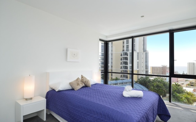 Circle on Cavill - HR Surfers Paradise – Guest Rooms – Gold Coast