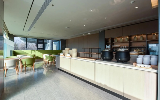 BeiJing jinziyin business hotel