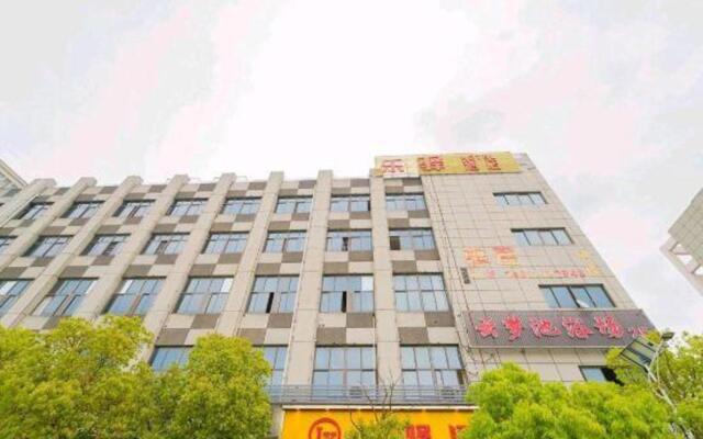 Leyi Apartment Hostel
