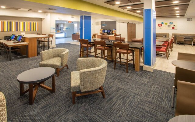 Holiday Inn Express Hotel & Suites Roseville-Galleria Area by IHG