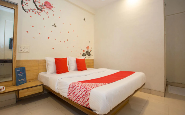 OYO 11601 Hotel Karishma