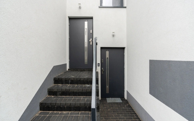 Studios Krośnieńska by Renters