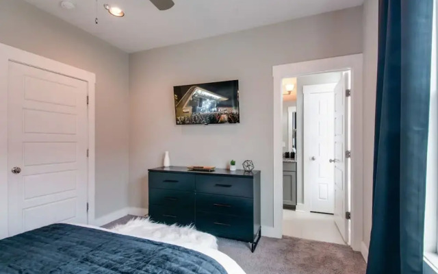 Close to the Gulch - Book Today