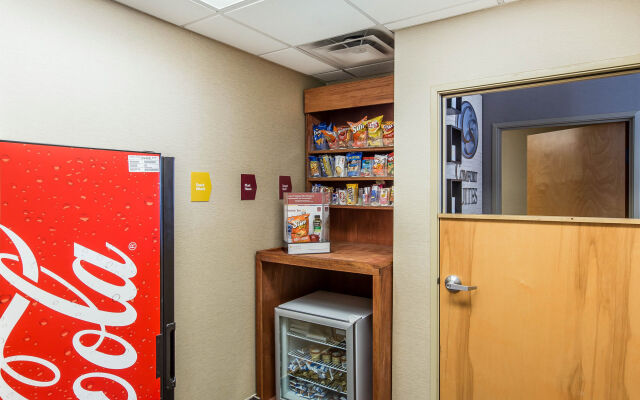 Comfort Suites Oxford I-20 exit 188