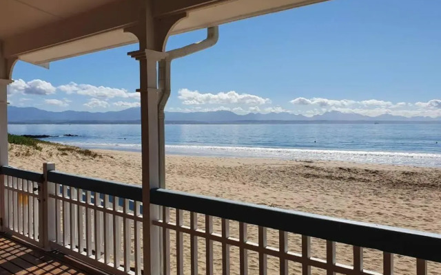 Santos Beach Pavilion E