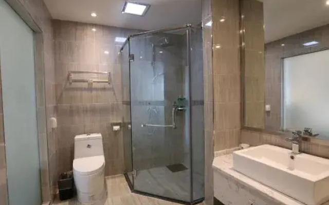 LocaJoy Theme Hotel
