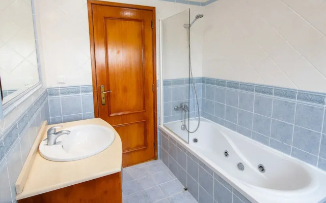 Casa dos Minaus by Acasadascasas