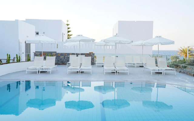 Maritimo Beach Hotel