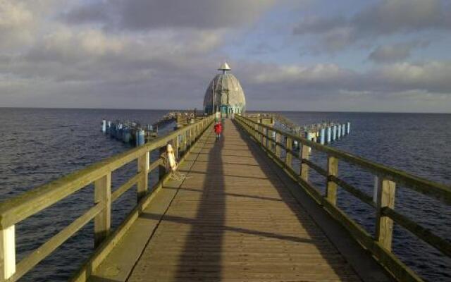 Ferienhaus Boddenkiek mit Wasserblick in Seedorf