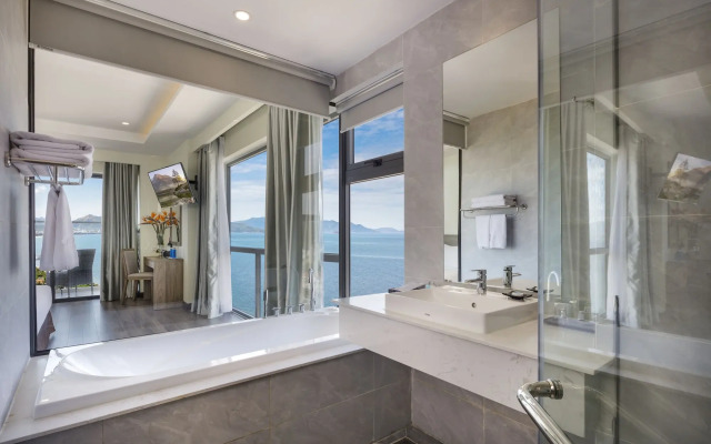 Xavia Hotel