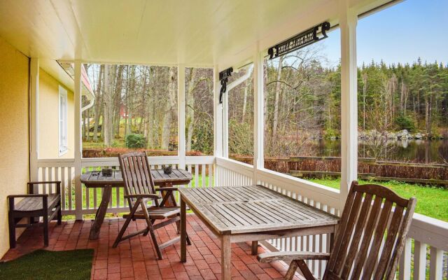 Awesome Home in Tingsryd With 5 Bedrooms, Sauna and Wifi