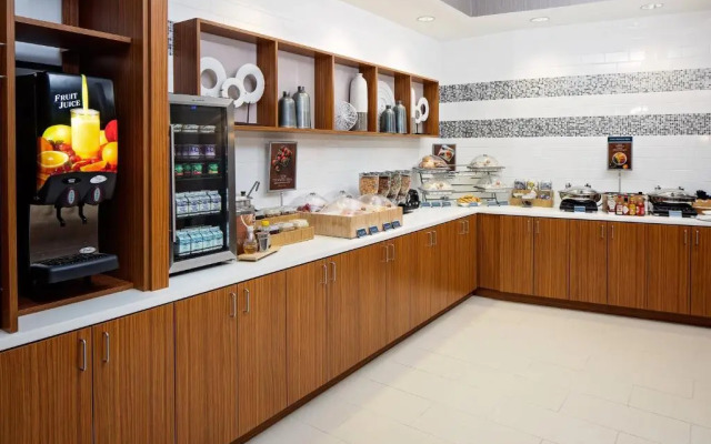 Cambria Suites
