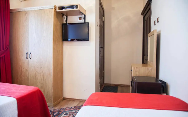 Cem Sultan Hotel