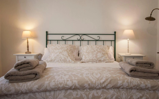 Champion Duplex Terrace and Garage Old Town 6 pax