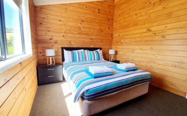 Cooks Beach Resort