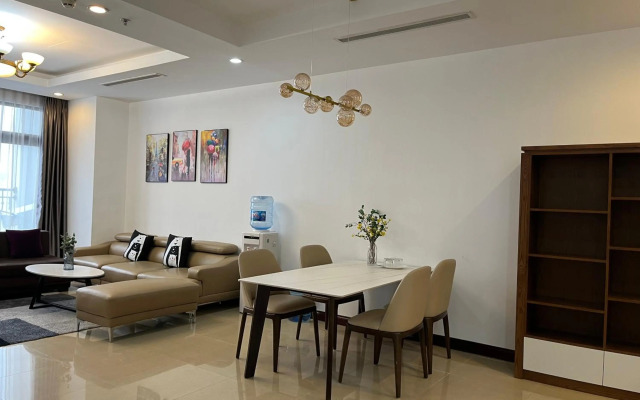 Vinhomes Royal City Luxury Apartment 2 Br