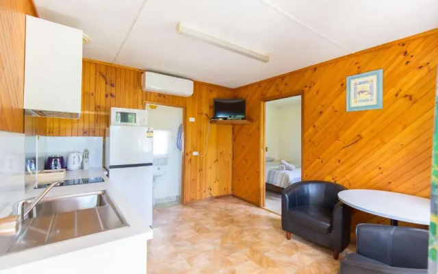 Wonboyn Cabins & Caravan Park