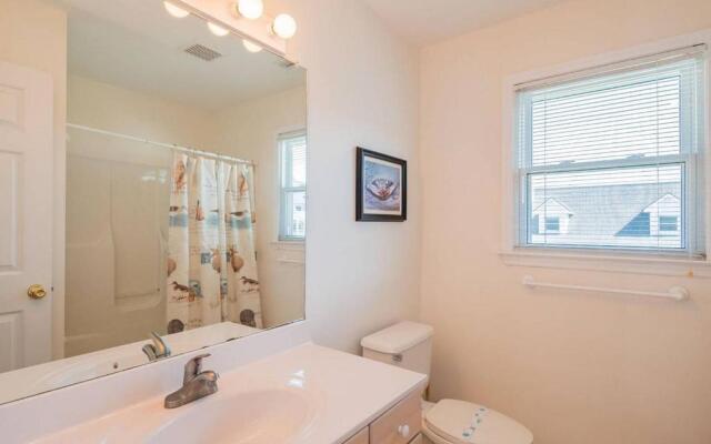 Sweet Retreat by Oak Island Accommodations