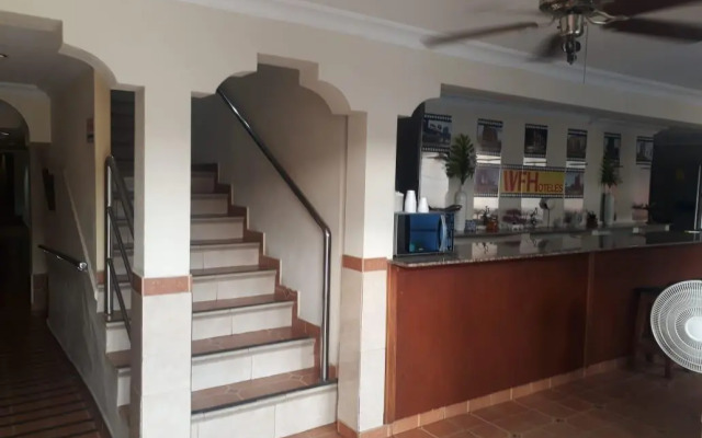 Hostal Express Inn Aeropuerto Internacional