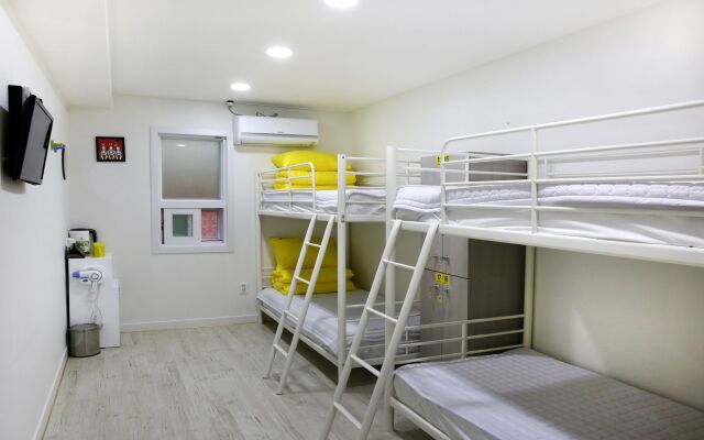 24 Guesthouse Yeosu